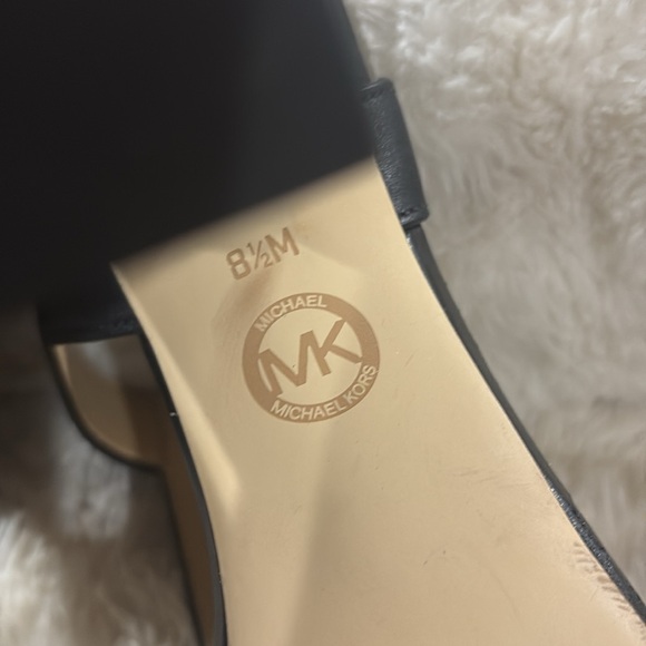 Michael Kors Black heels - Picture 2 of 8